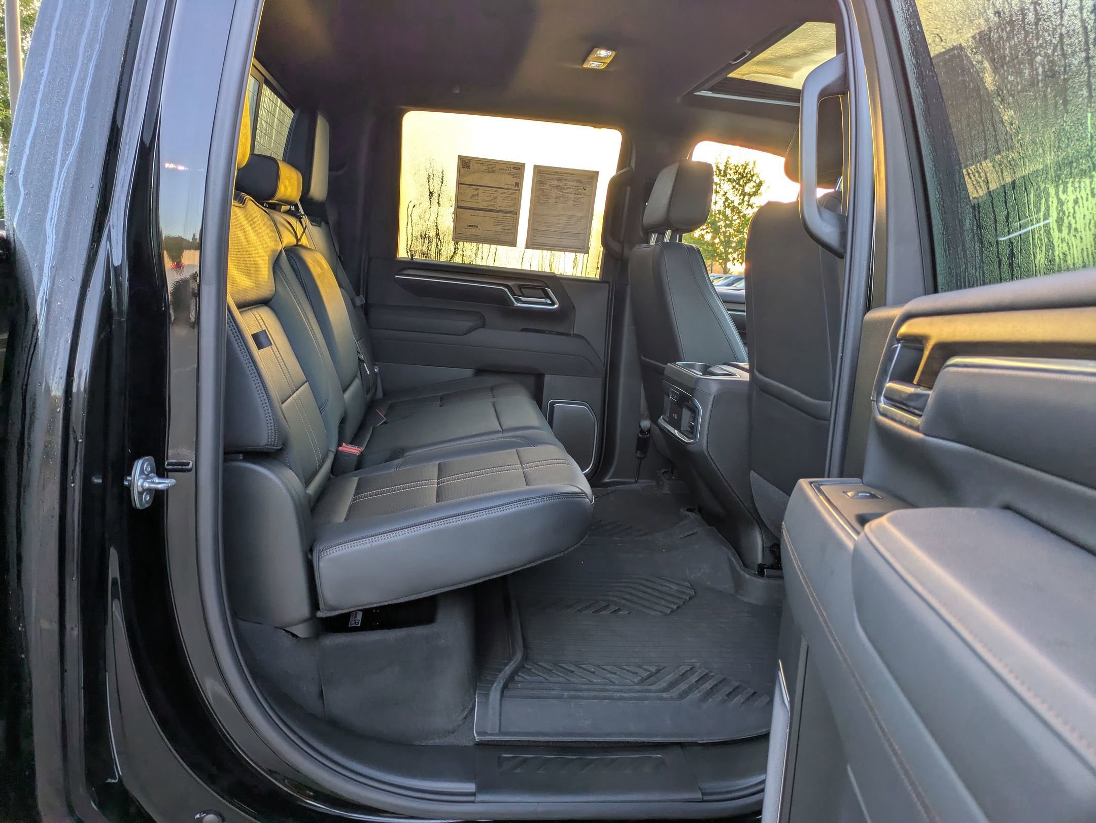 Used 2025 Chevrolet Silverado 2500 High Country w/ Technology Package image 39