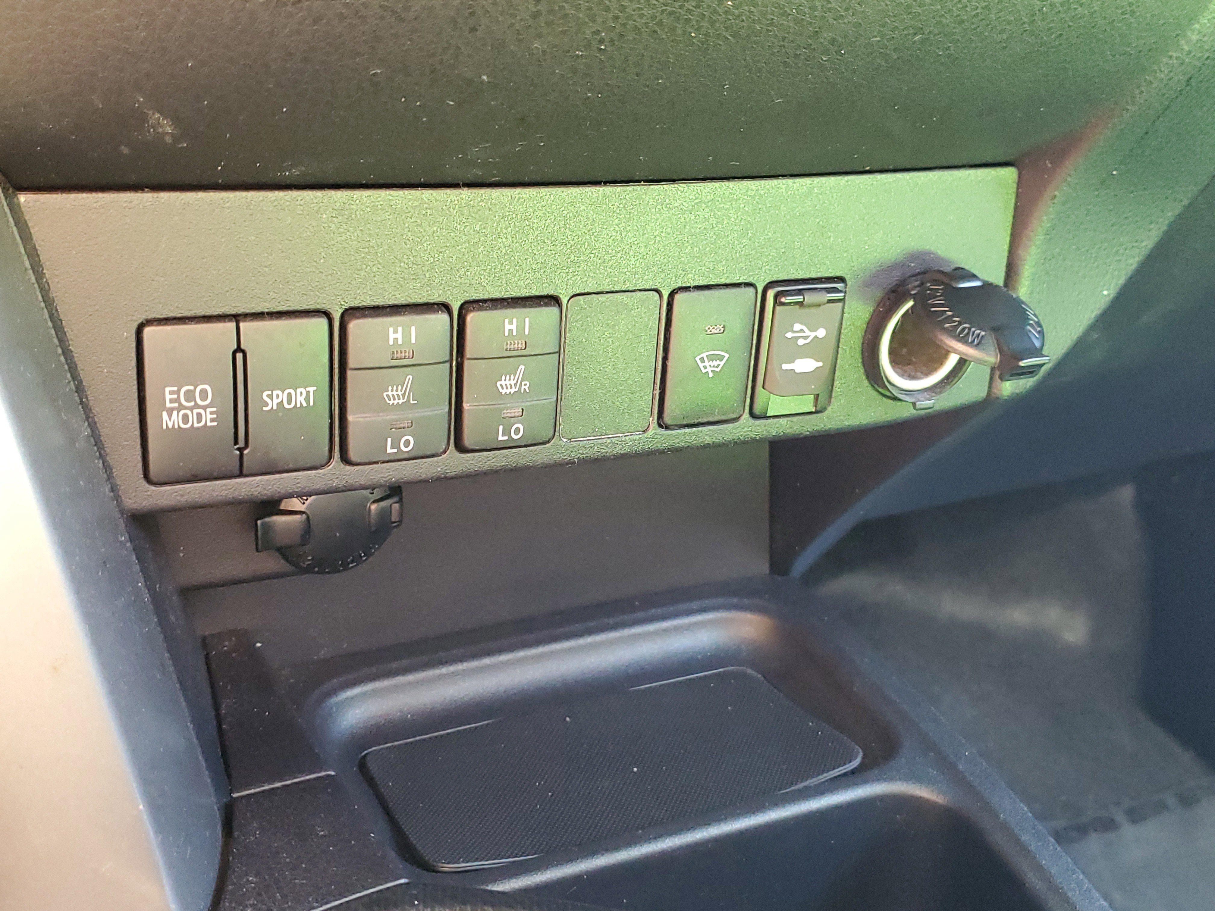 Used 2018 Toyota RAV4 Adventure image 26