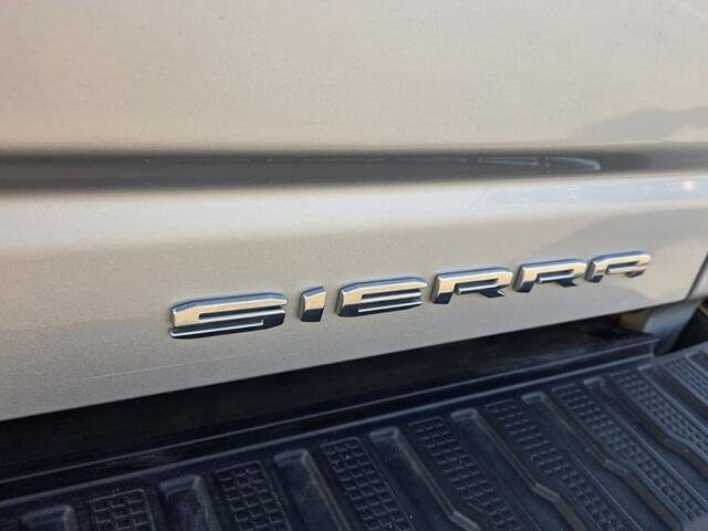 Used 2022 GMC Sierra 2500 Denali w/ Denali Ultimate Package AWD/4WD image 11