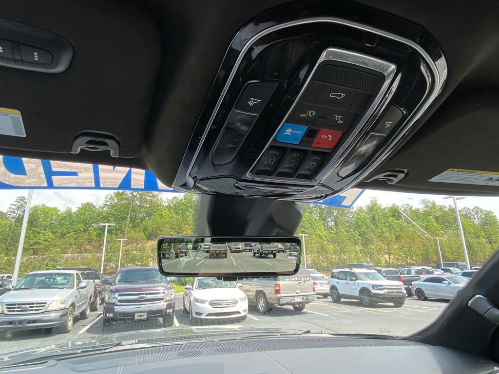 Used 2023 Jeep Grand Wagoneer Series II AWD/4WD image 19