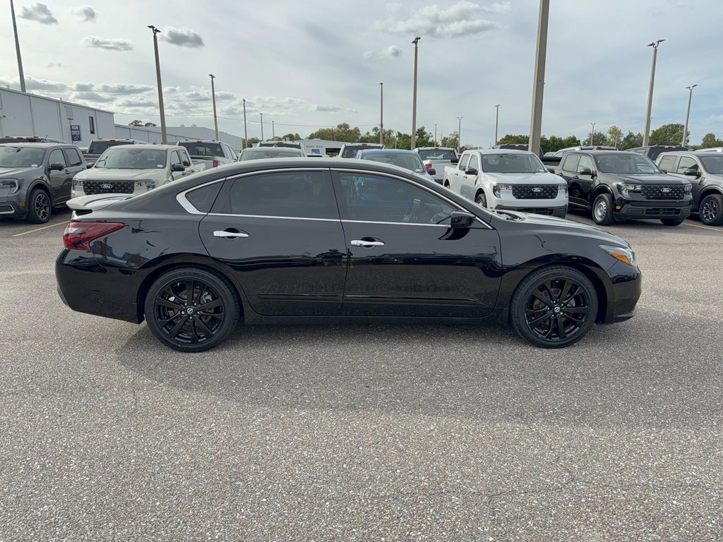 Used 2017 Nissan Altima 2.5 SR w/ Midnight Edition Package image 2