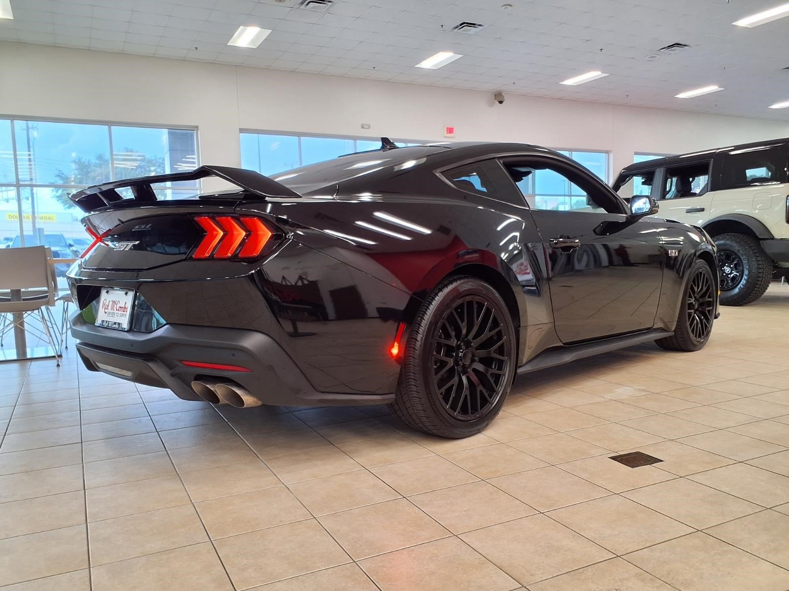 Certified 2025 Ford Mustang GT Premium RWD image 9