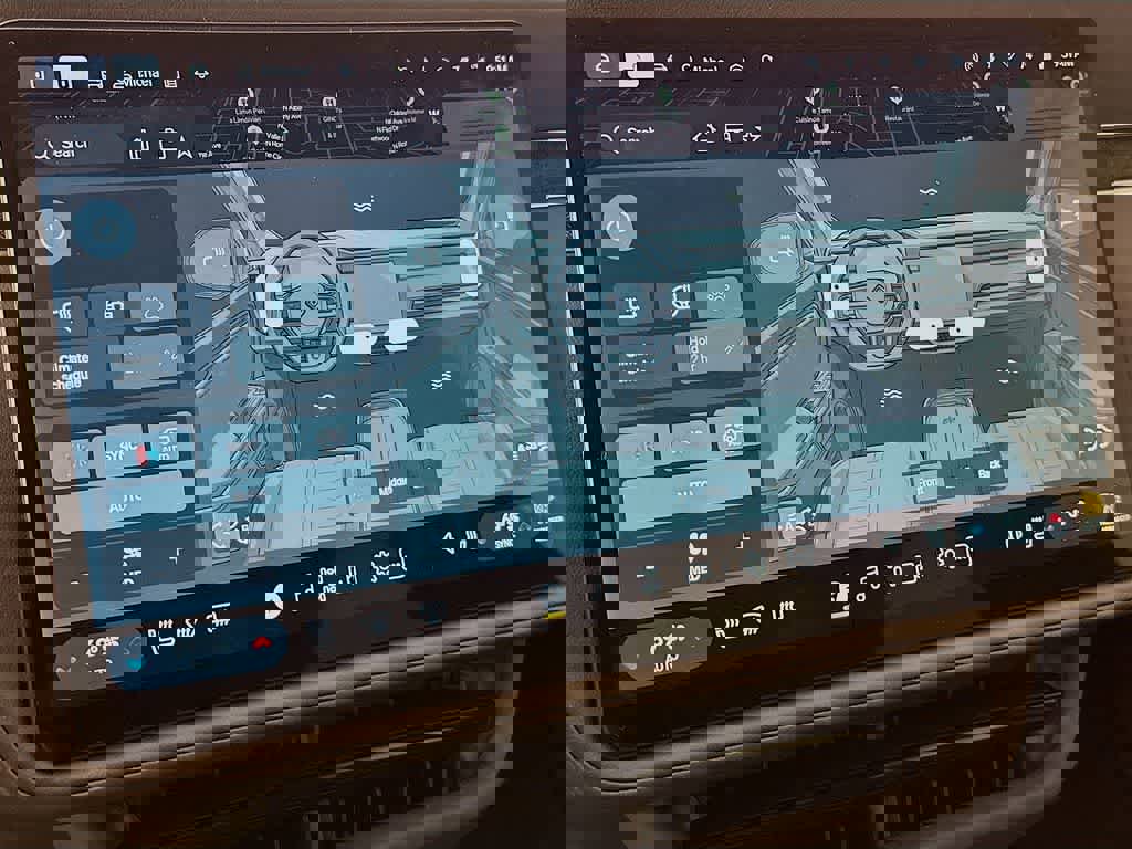 Used 2025 Rivian R1S Adventure image 22