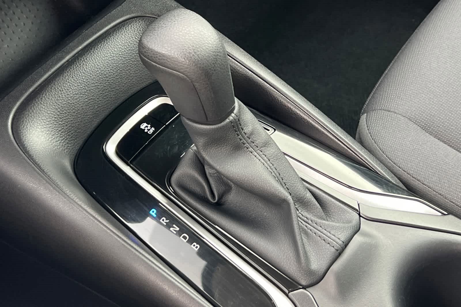 Used 2025 Toyota Corolla LE image 21