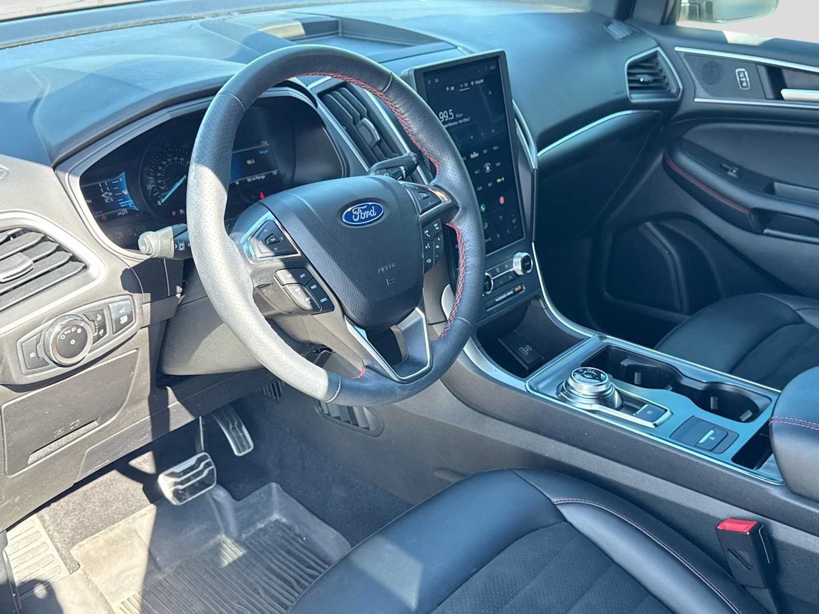 Certified 2023 Ford Edge ST-Line AWD/4WD image 2