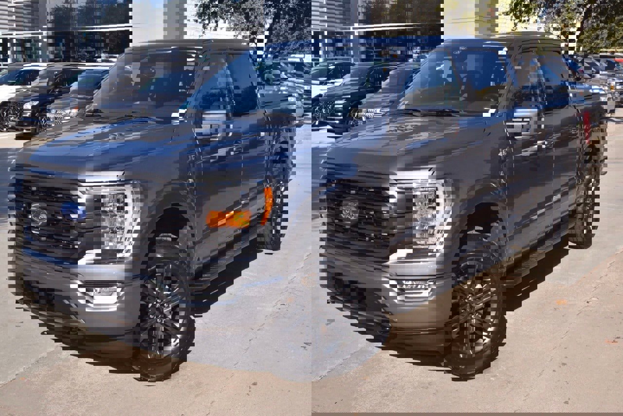 Certified 2022 Ford F150 XLT w/ Equipment Group 302A High image 44