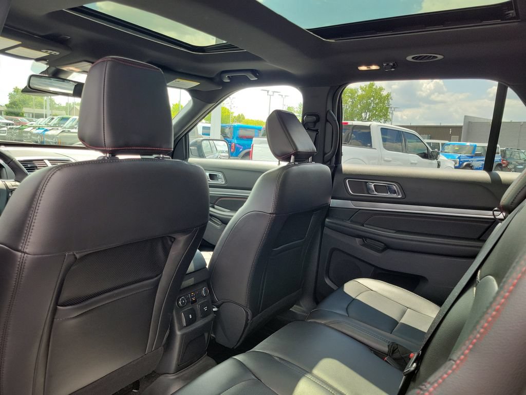 Certified 2018 Ford Explorer Sport w/ Equipment Group 401A AWD/4WD image 16