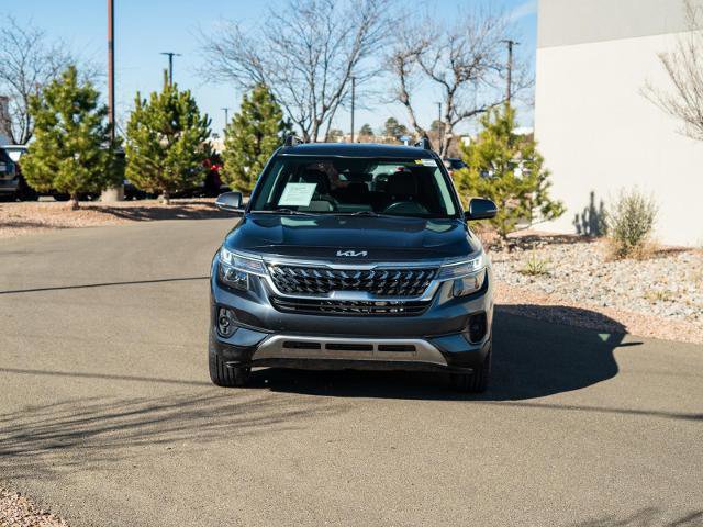 Used 2022 Kia Seltos Nightfall Edition image 11