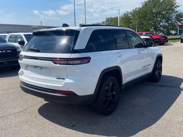 Used 2025 Jeep Grand Cherokee Limited w/ Luxury Tech Group II AWD/4WD image 3
