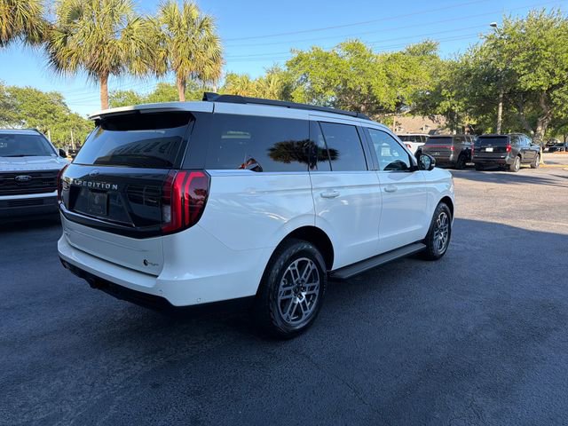 Certified 2025 Ford Expedition Active AWD/4WD image 7