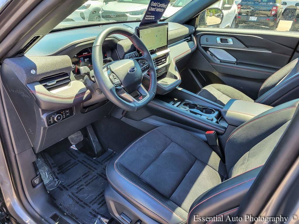 Certified 2025 Ford Explorer ST AWD/4WD image 10