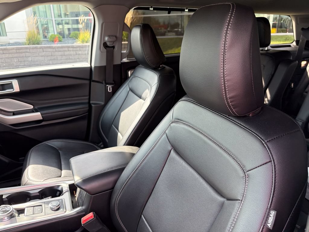 Certified 2023 Ford Explorer Limited w/ Limited Technology Package AWD/4WD image 10