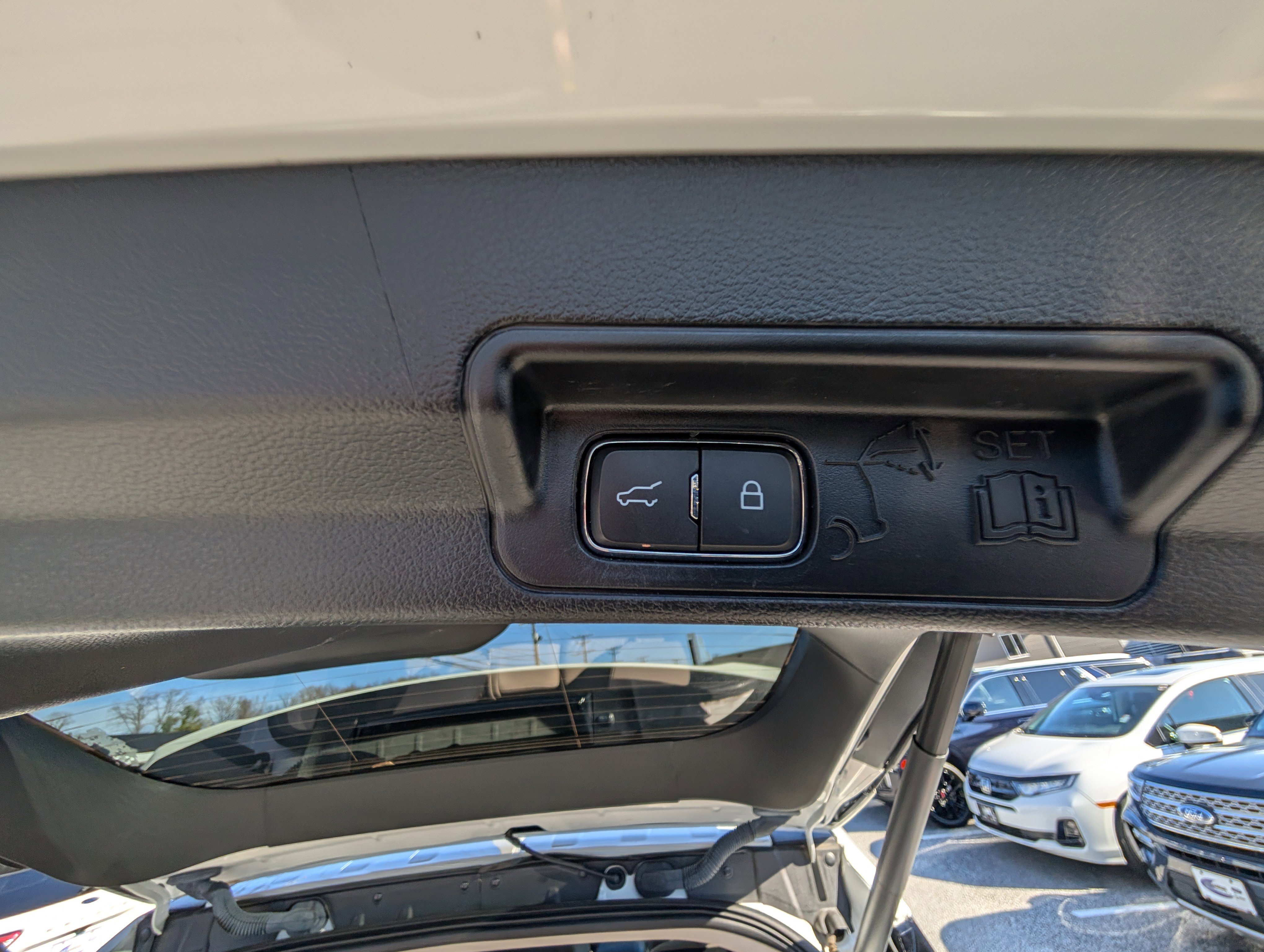 Certified 2022 Ford Explorer XLT w/ Equipment Group 202A image 16