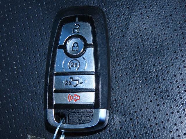 Certified 2025 Ford F350 Lariat image 38