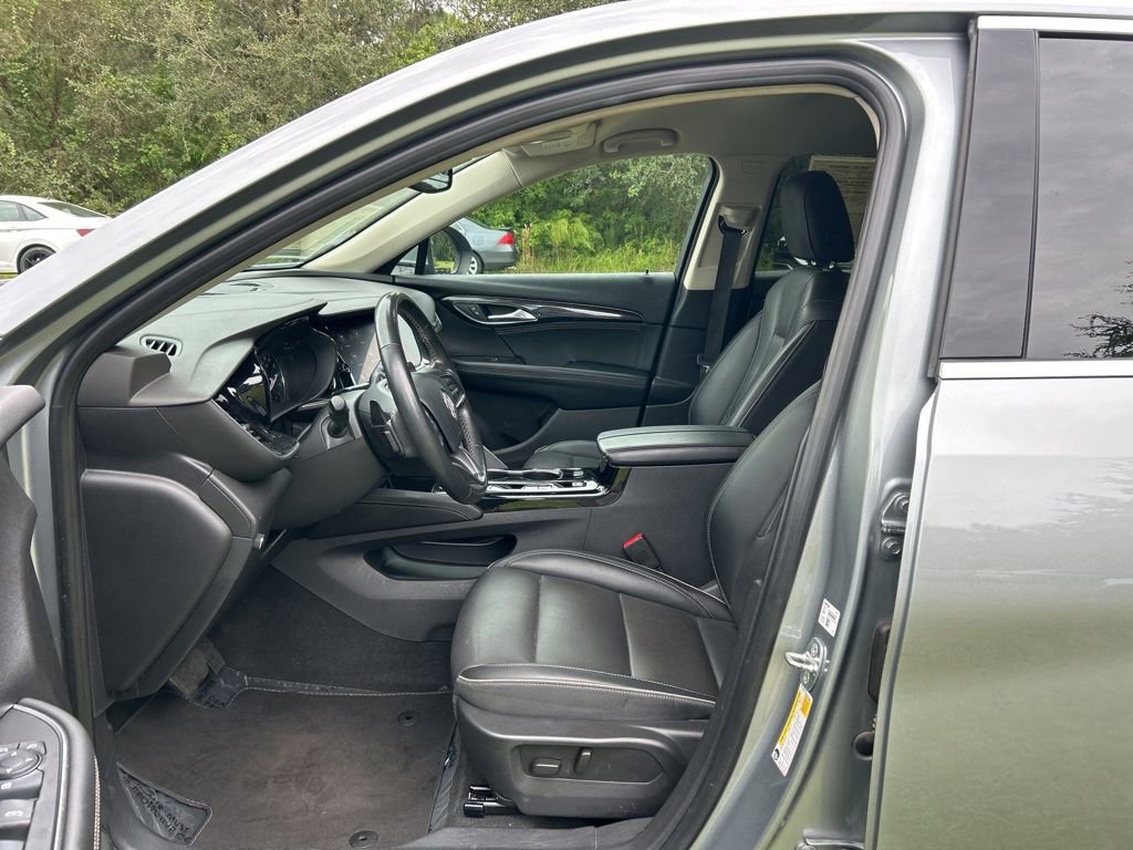 Used 2023 Buick Envision Essence image 10