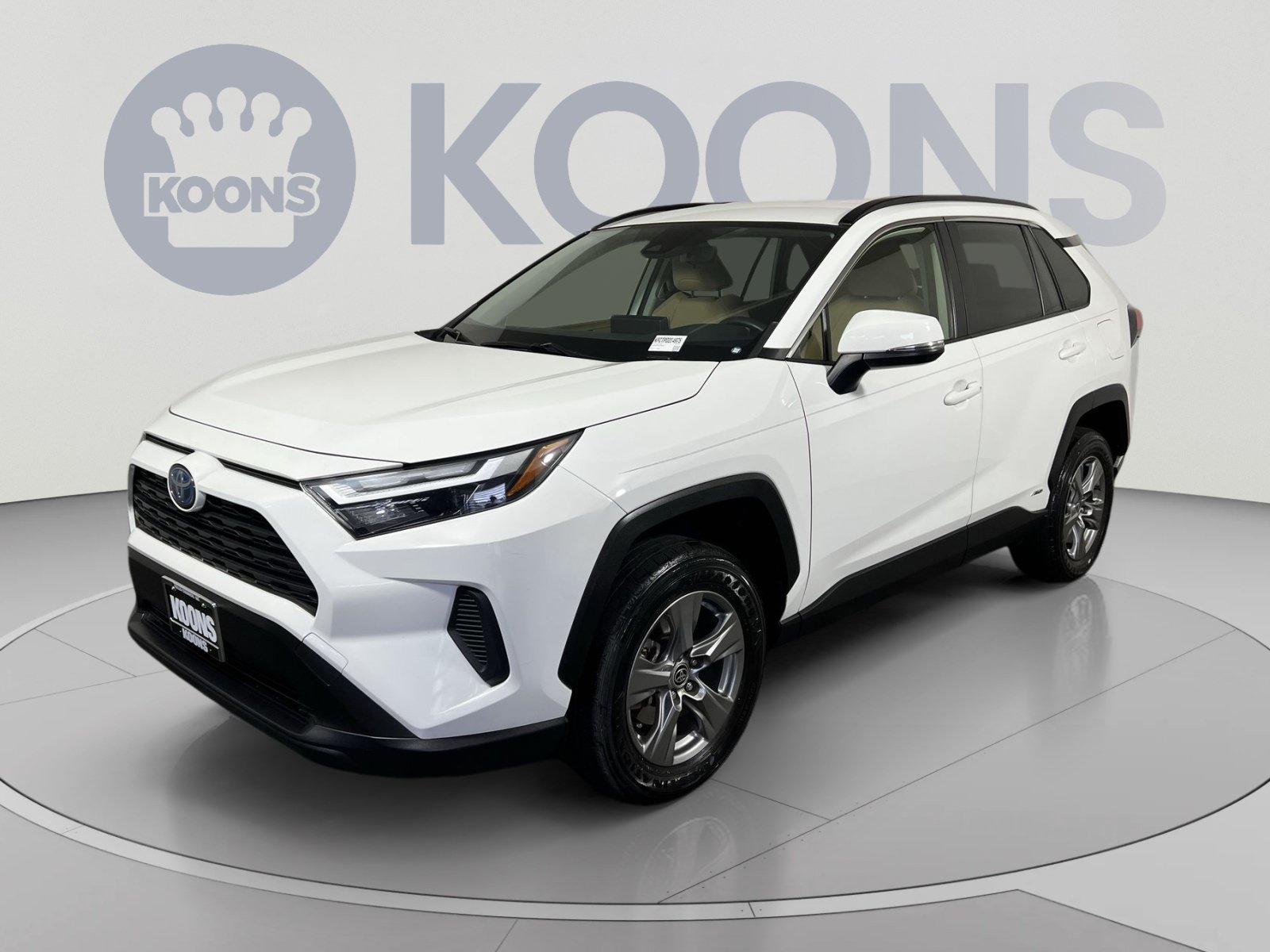 Used 2023 Toyota RAV4 LE AWD/4WD image 5