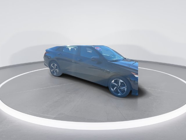 Used 2023 Hyundai Elantra SEL w/ Convenience Package FWD image 8