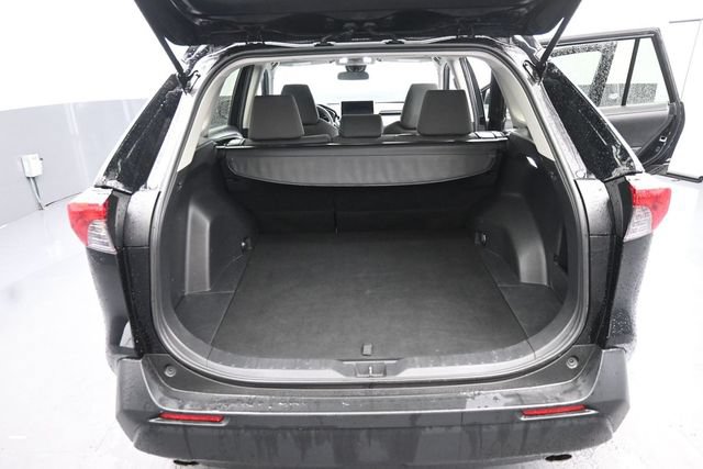 Used 2023 Toyota RAV4 XLE AWD/4WD image 15