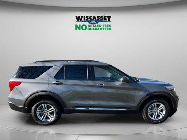 Certified 2022 Ford Explorer XLT w/ Equipment Group 202A AWD/4WD image 6