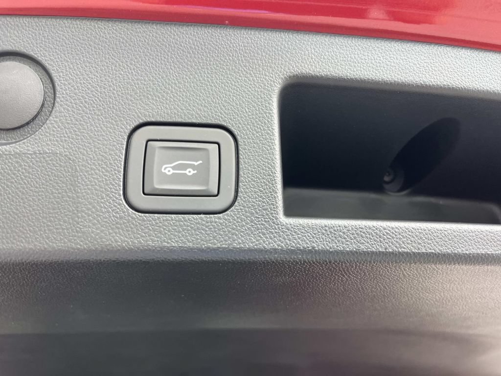 Used 2026 GMC Terrain AT4 w/ Convenience Package III AWD/4WD image 16