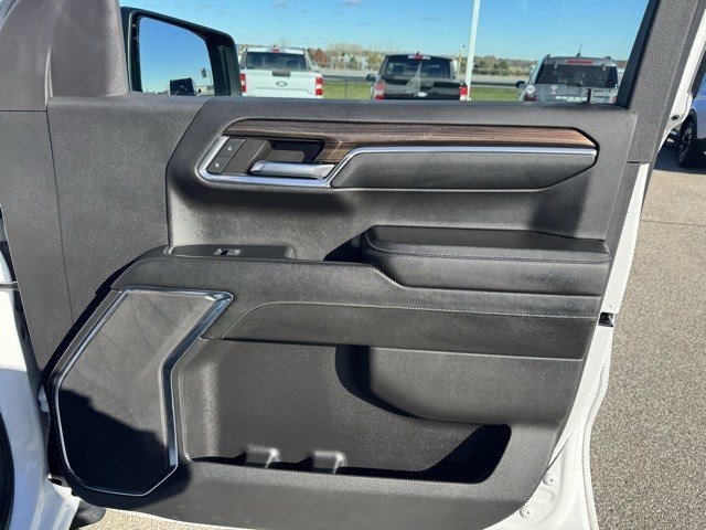 Used 2024 Chevrolet Silverado 1500 LT Trail Boss w/ Protection Package image 32