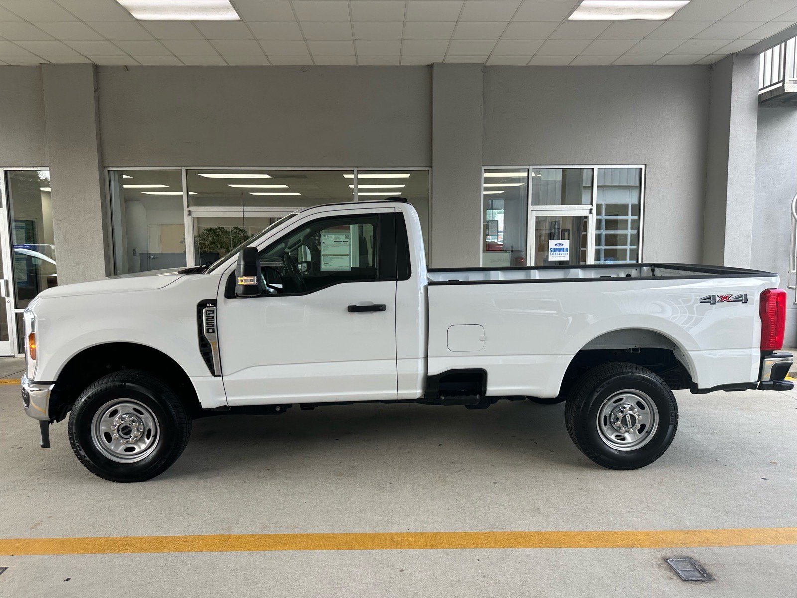 Certified 2024 Ford F250 XL w/ XL Chrome Package AWD/4WD image 8