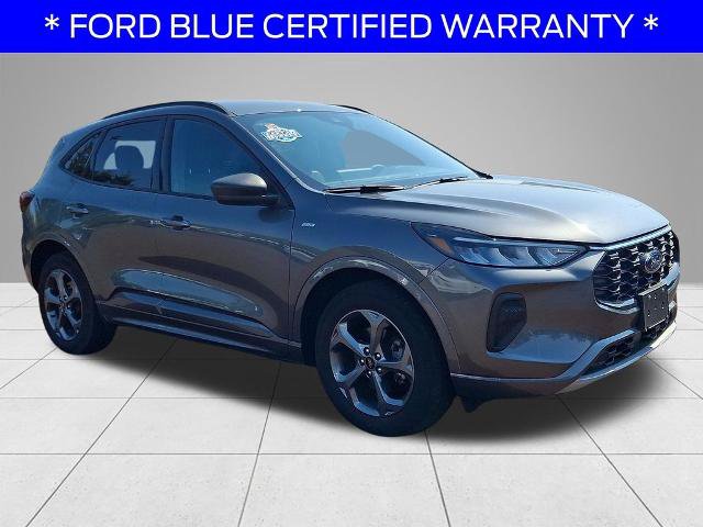 Certified 2023 Ford Escape ST-Line w/ Tech Pack #1 AWD/4WD image 3