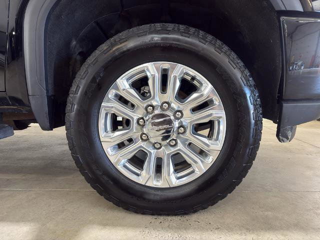 Used 2023 GMC Sierra 2500 Denali w/ Denali Ultimate Package AWD/4WD image 24