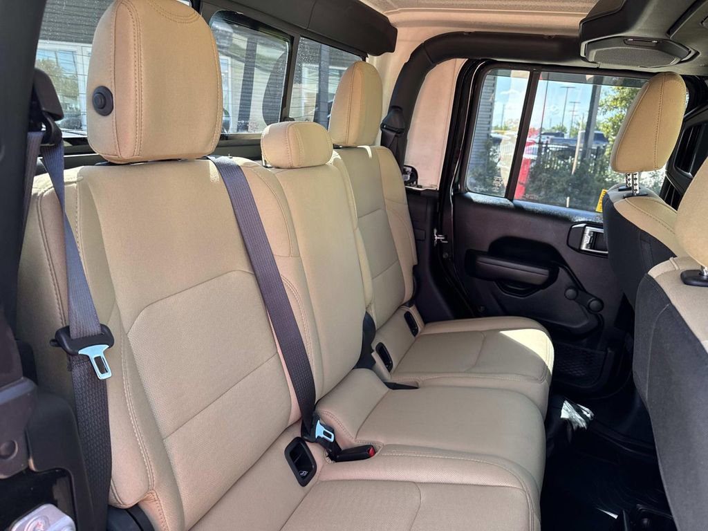 Used 2021 Jeep Gladiator Sport w/ Trailer Tow Package AWD/4WD image 12