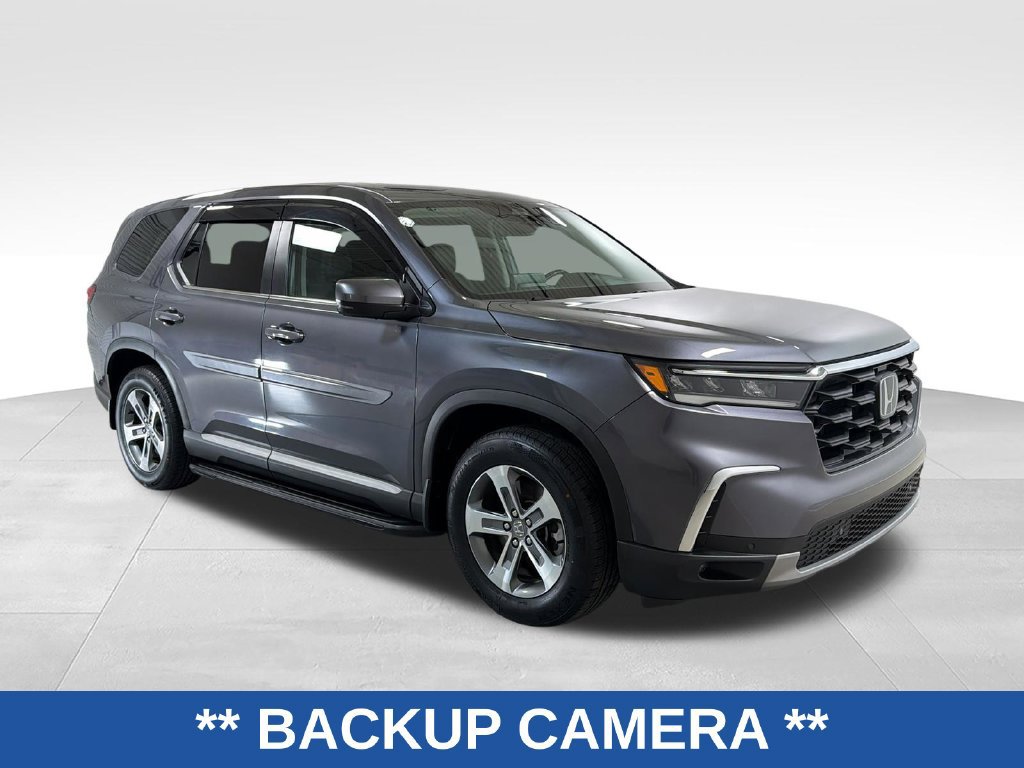 Used 2025 Honda Pilot EX-L image 3