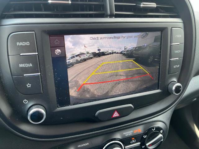 Used 2025 Kia Soul LX w/ LX Technology Package FWD image 25
