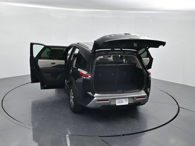Used 2025 Nissan Pathfinder SL FWD image 47