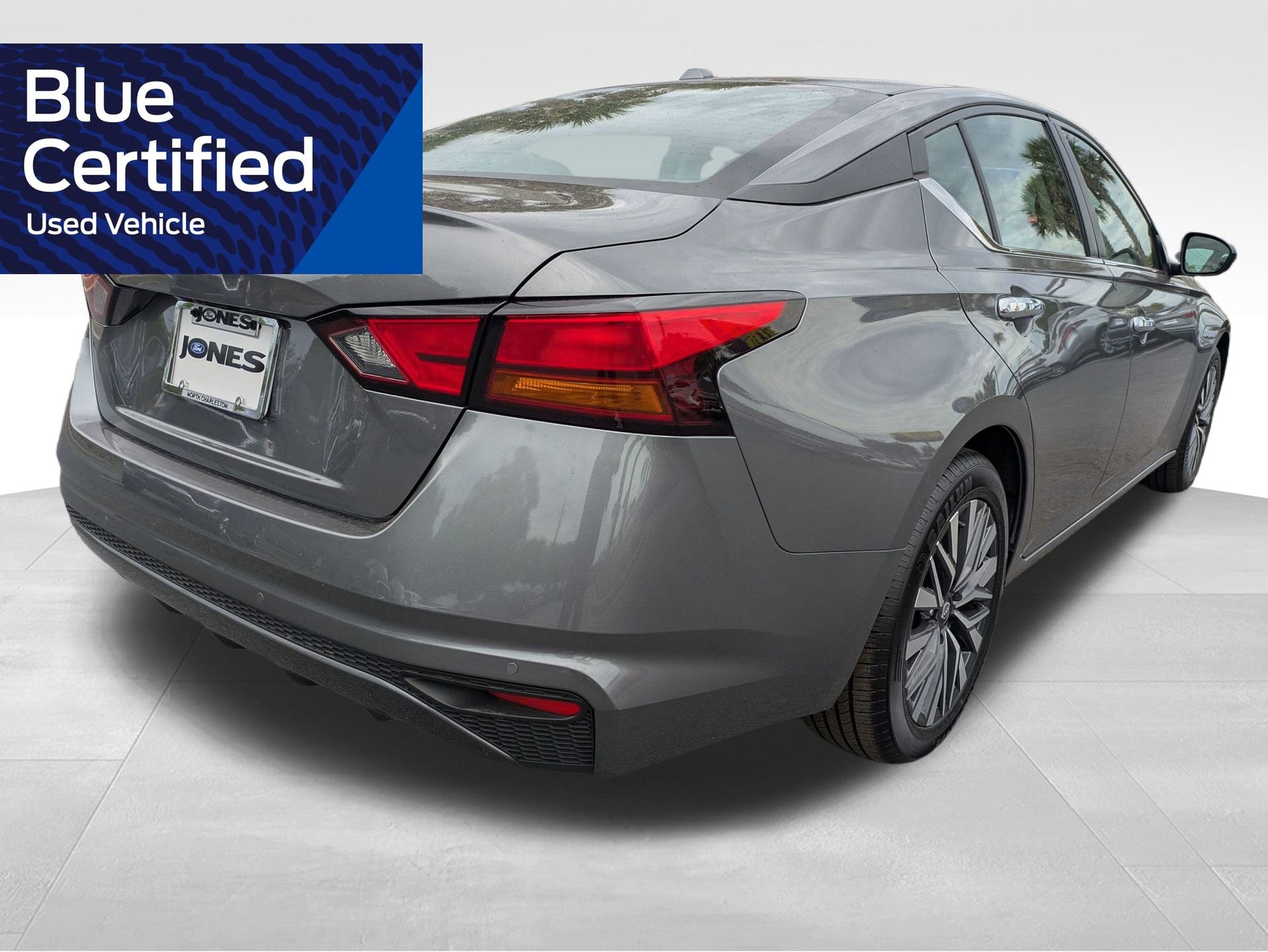 Used 2025 Nissan Altima 2.5 SV FWD image 5