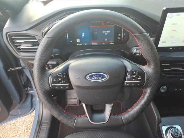 Certified 2023 Ford Escape ST-Line w/ Tech Pack #1 image 17