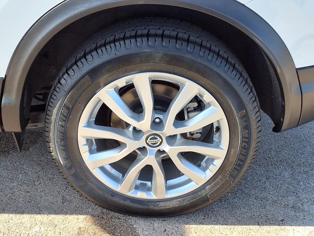 Used 2021 Nissan Rogue Sport S image 30