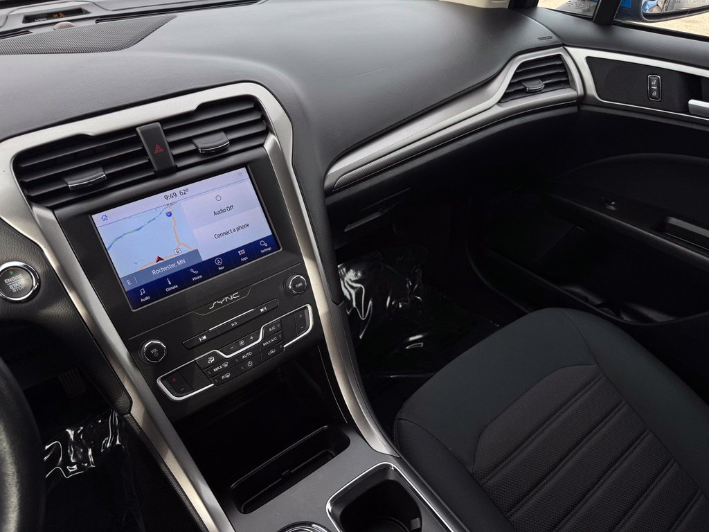 Certified 2020 Ford Fusion SE FWD image 28