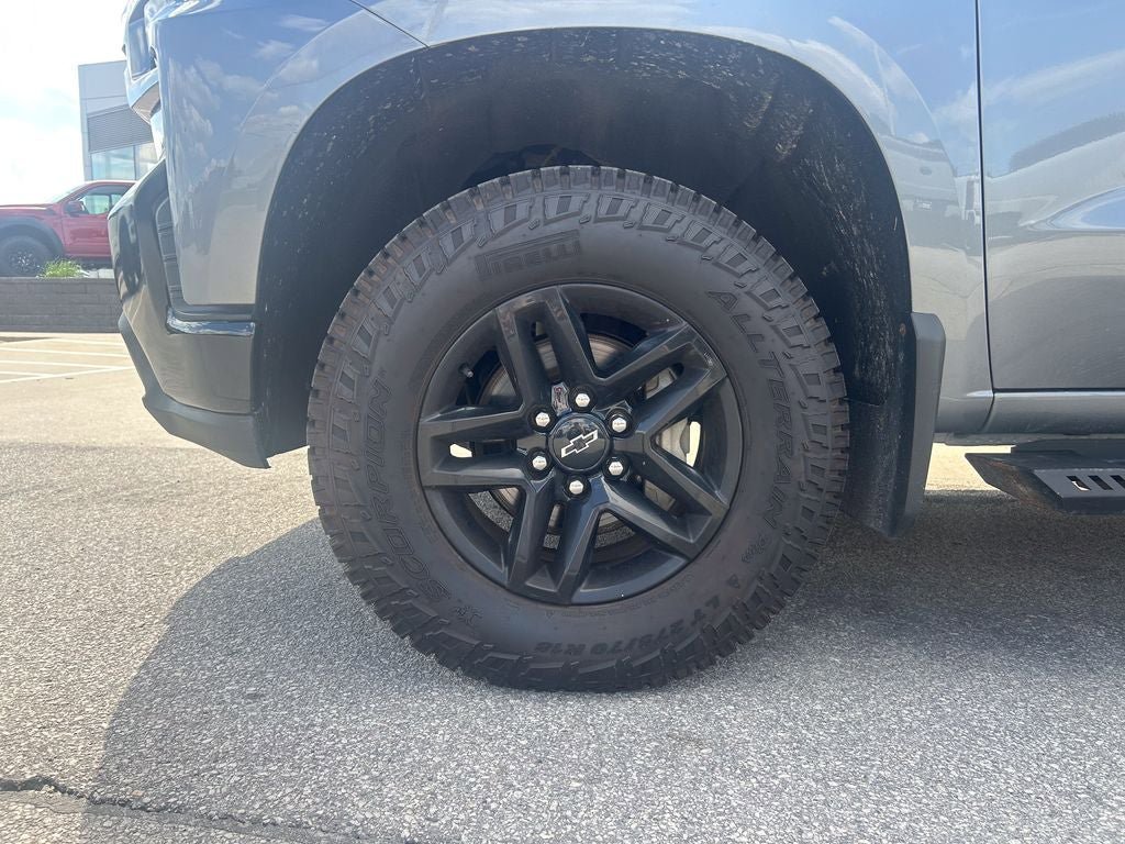 Used 2022 Chevrolet Silverado 1500 LT Trail Boss w/ LPO, Dark Essentials Package AWD/4WD image 31