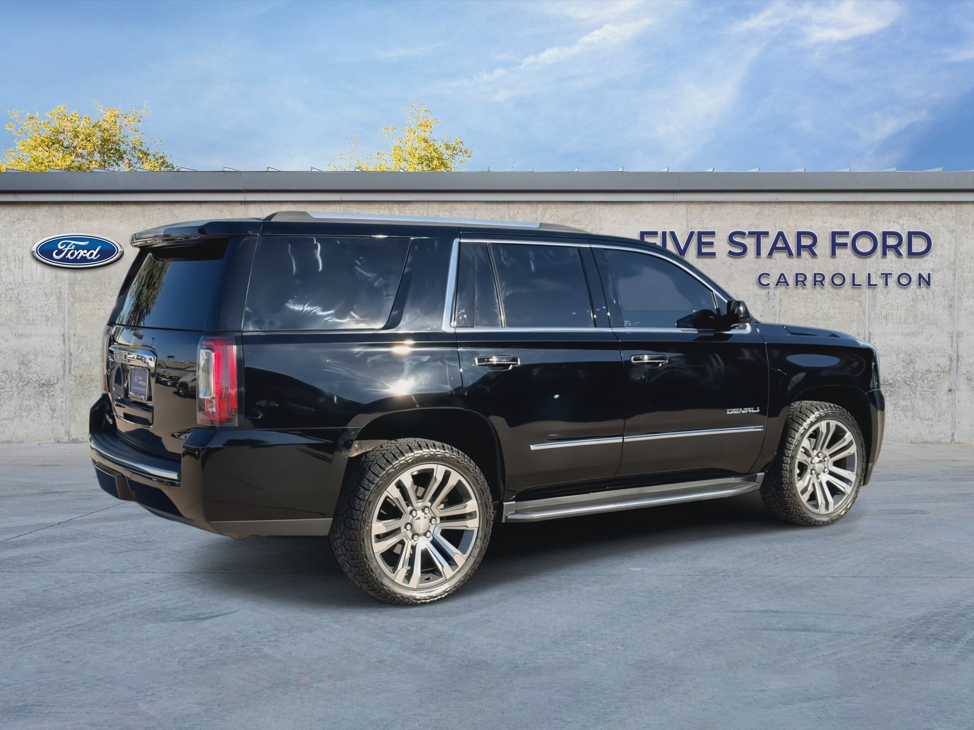 Used 2019 GMC Yukon Denali w/ Open Road Package AWD/4WD image 8