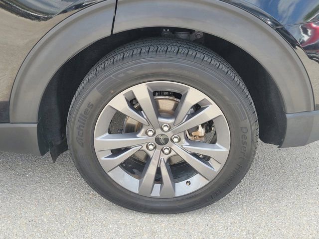 Certified 2021 Ford Explorer XLT w/ Equipment Group 202A image 9