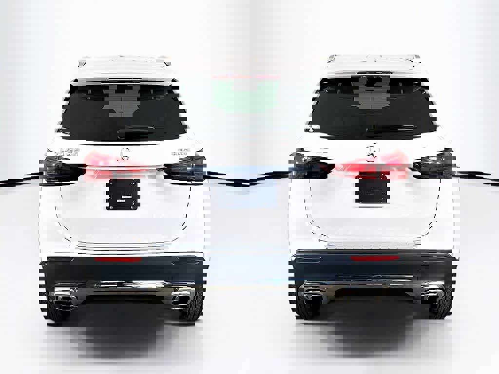 Used 2025 Mercedes-Benz GLA 250 4MATIC image 4