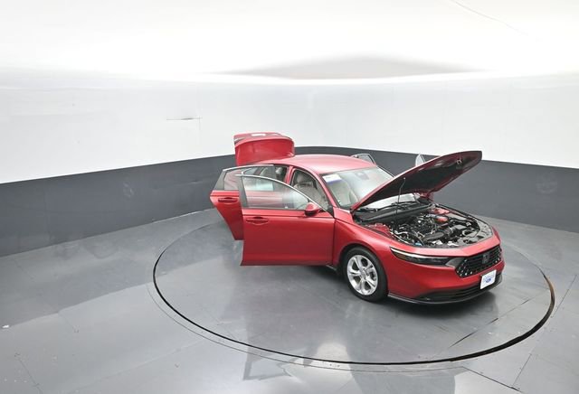 Used 2023 Honda Accord LX image 32