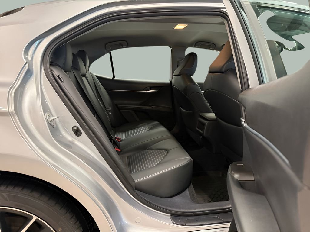 Used 2023 Toyota Camry SE image 17