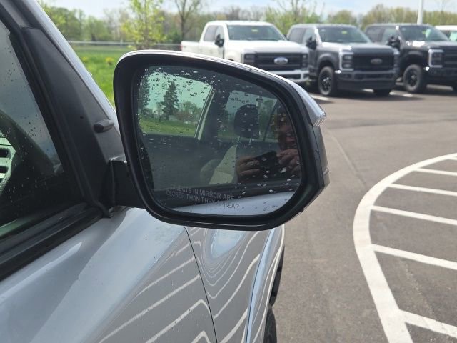 Used 2021 Toyota 4Runner SR5 AWD/4WD image 10