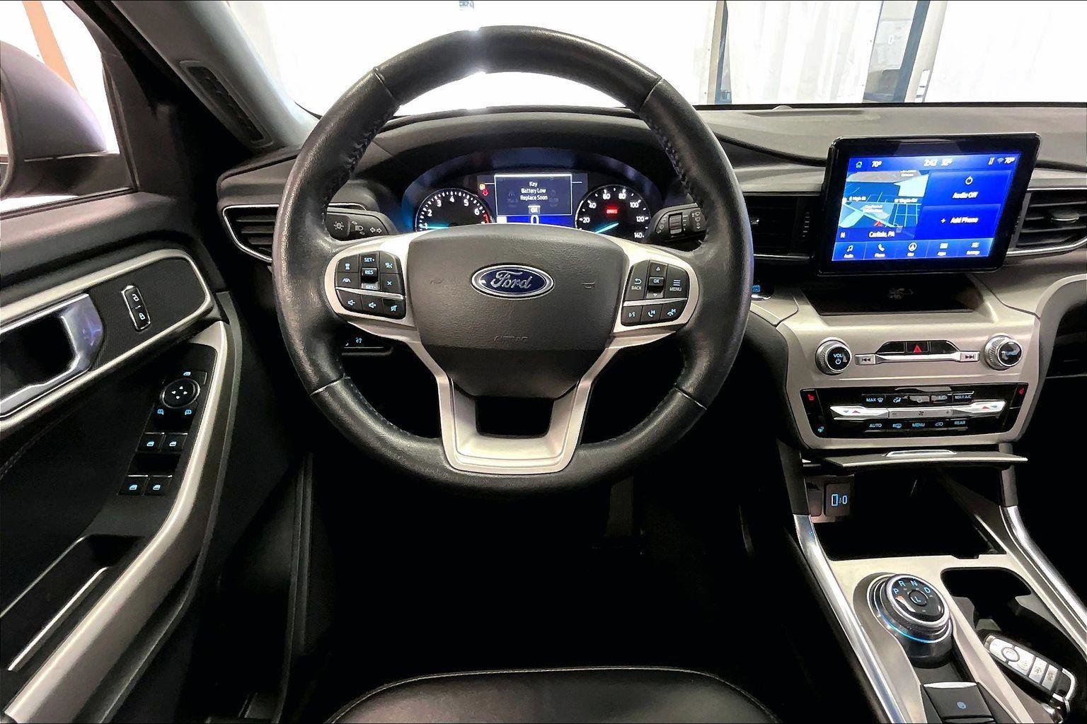 Certified 2022 Ford Explorer XLT w/ Equipment Group 202A image 5