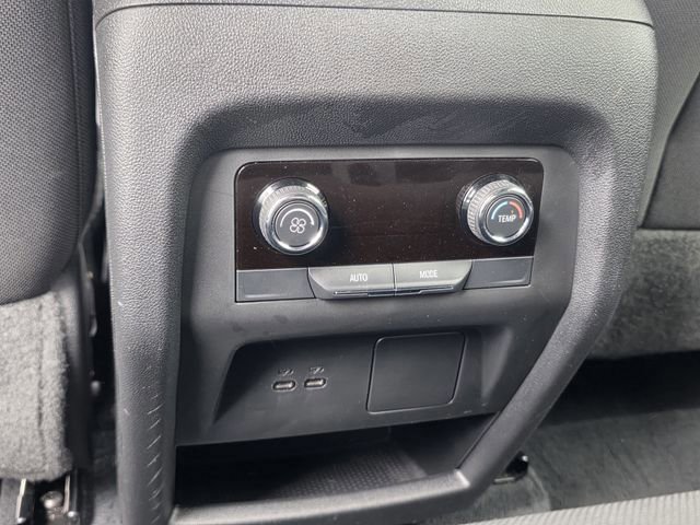 Used 2024 Chevrolet Traverse LS image 19