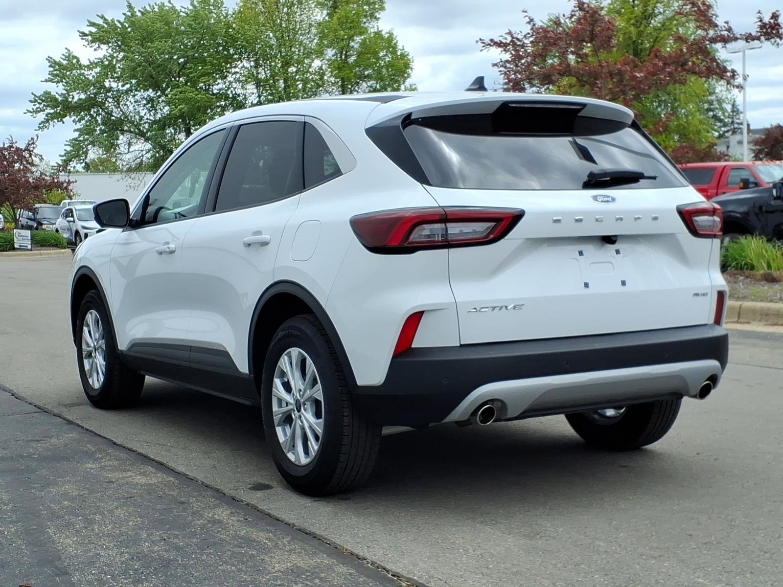 Certified 2024 Ford Escape Active w/ Tech Pack #2 AWD/4WD image 4