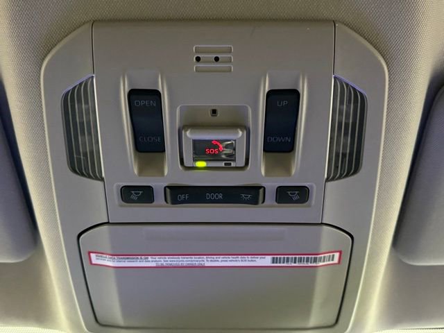 Used 2023 Toyota Highlander Limited image 33