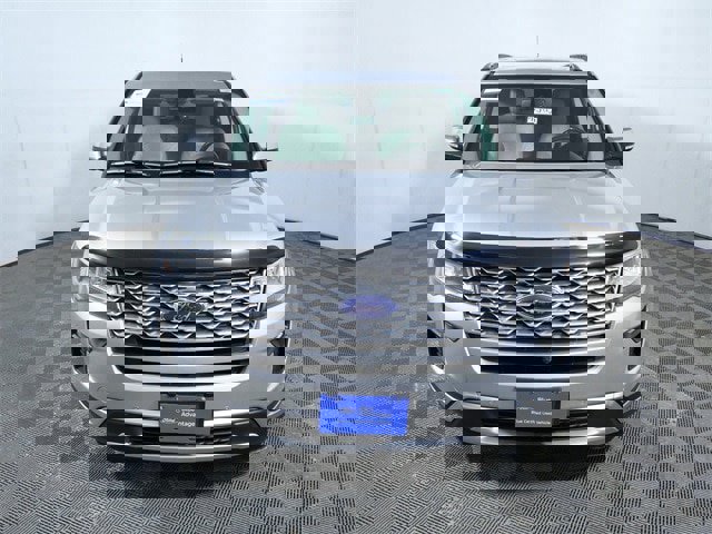 Certified 2019 Ford Explorer Platinum image 3