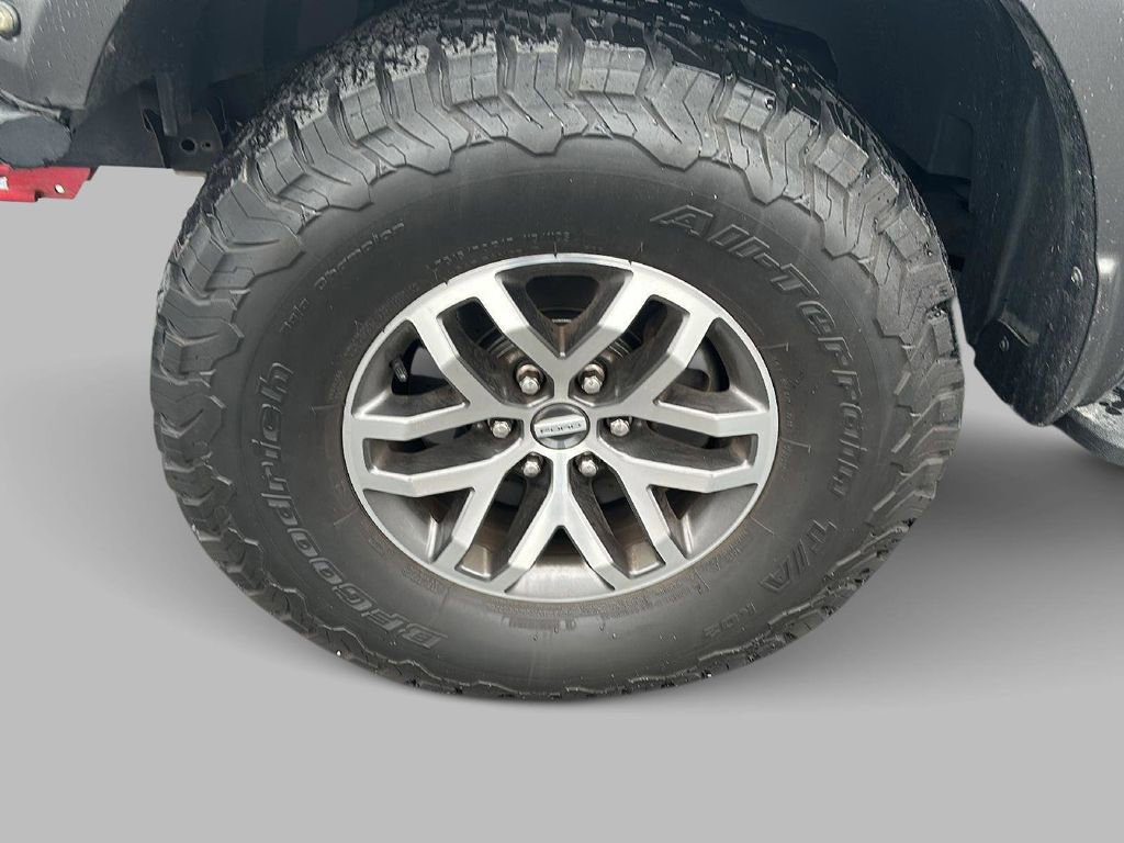 Certified 2017 Ford F150 Raptor w/ Equipment Group 802A Luxury image 2