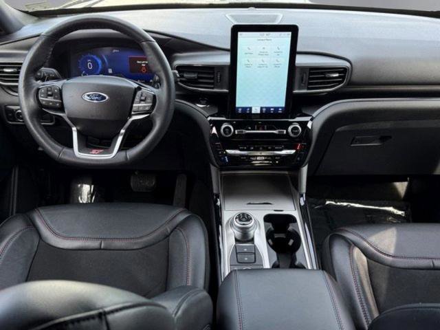 Certified 2024 Ford Explorer ST w/ Equipment Group 401A image 8